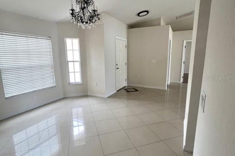 Villa ou maison à louer à Spring Hill, Floride: 3 chambres, 130.71 m2 № 2107508 - photo 4
