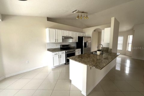 Villa ou maison à louer à Spring Hill, Floride: 3 chambres, 130.71 m2 № 2107508 - photo 6