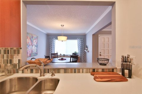 Condominio en alquiler en Bradenton, Florida, 2 dormitorios, 95.13 m2 № 213467 - foto 12