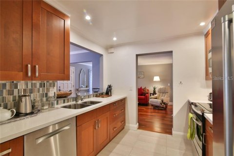 Condominio en alquiler en Bradenton, Florida, 2 dormitorios, 95.13 m2 № 213467 - foto 11