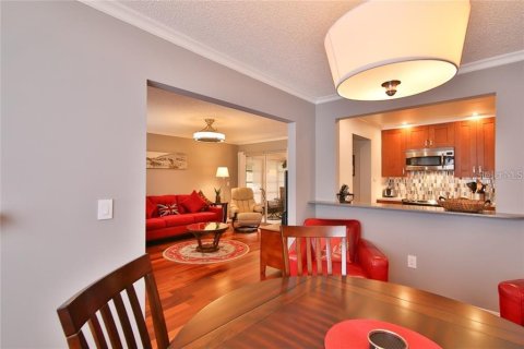 Condominio en alquiler en Bradenton, Florida, 2 dormitorios, 95.13 m2 № 213467 - foto 6