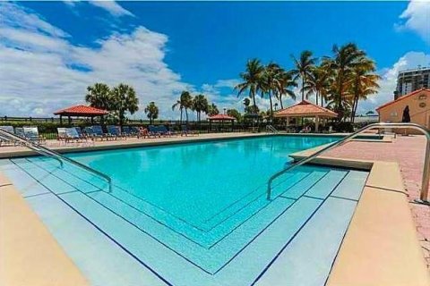 Copropriété à louer à Miami Beach, Floride: 1 chambre, 74.14 m2 № 1939816 - photo 14