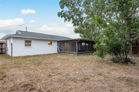 House in Holiday, Florida 3 bedrooms, 107.02 sq.m. № 1919573 - photo 18