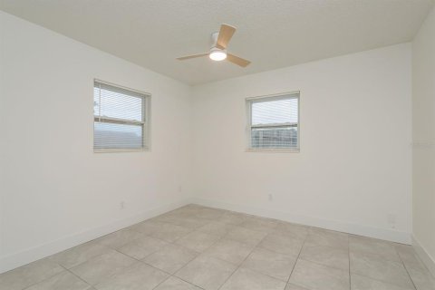 House in Holiday, Florida 3 bedrooms, 107.02 sq.m. № 1919573 - photo 14