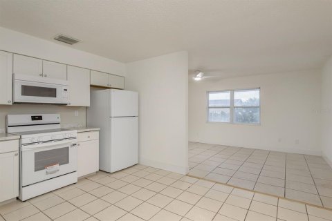 House in Holiday, Florida 3 bedrooms, 107.02 sq.m. № 1919573 - photo 6