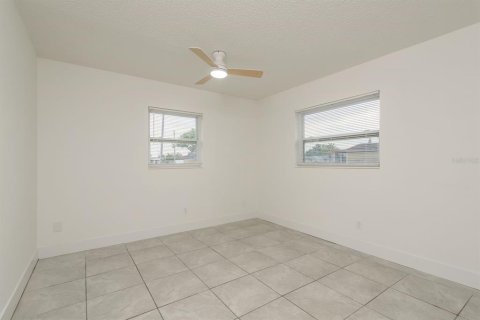 House in Holiday, Florida 3 bedrooms, 107.02 sq.m. № 1919573 - photo 11