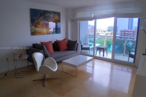Condo in Miami Beach, Florida, 1 bedroom  № 2000778 - photo 5