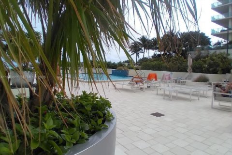 Condo in Miami Beach, Florida, 1 bedroom  № 2000778 - photo 3