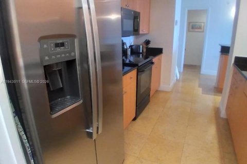 Condo in Miami Beach, Florida, 1 bedroom  № 2000778 - photo 8