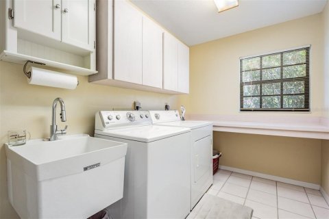 Casa en venta en Lakeland, Florida, 4 dormitorios, 249.16 m2 № 1792093 - foto 28