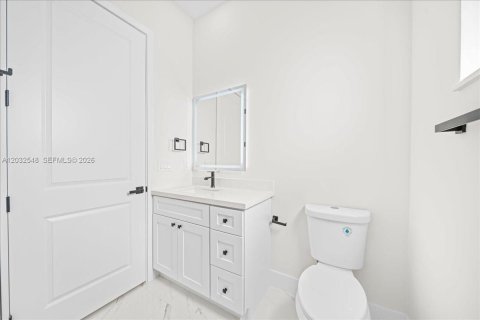 Villa ou maison à vendre à Cape Coral, Floride: 4 chambres, 170.2 m2 № 2084319 - photo 21