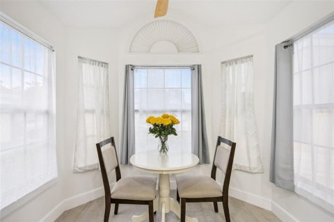 Villa ou maison à vendre à Orlando, Floride: 4 chambres, 186.64 m2 № 2316455 - photo 7
