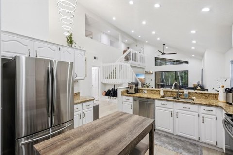 Villa ou maison à vendre à Orlando, Floride: 4 chambres, 186.64 m2 № 2316455 - photo 2