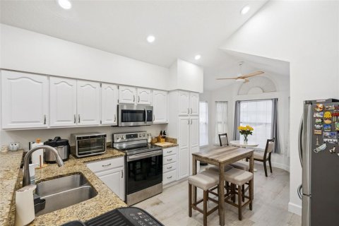 Villa ou maison à vendre à Orlando, Floride: 4 chambres, 186.64 m2 № 2316455 - photo 6