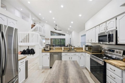 Villa ou maison à vendre à Orlando, Floride: 4 chambres, 186.64 m2 № 2316455 - photo 3