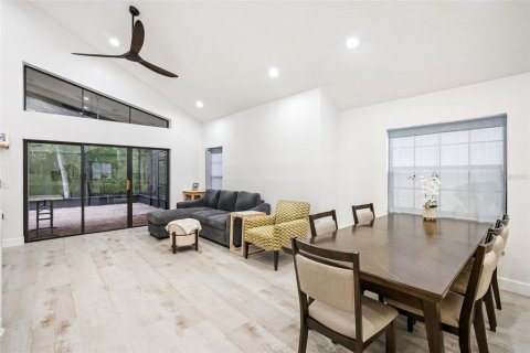 Villa ou maison à vendre à Orlando, Floride: 4 chambres, 186.64 m2 № 2316455 - photo 23