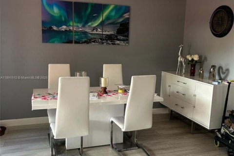 Adosado en venta en Cutler Bay, Florida, 3 dormitorios, 131.55 m2 № 1944744 - foto 11