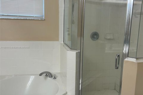 Adosado en venta en Cutler Bay, Florida, 3 dormitorios, 131.55 m2 № 1944744 - foto 19