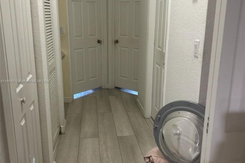 Adosado en venta en Cutler Bay, Florida, 3 dormitorios, 131.55 m2 № 1944744 - foto 17