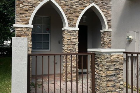 Adosado en venta en Cutler Bay, Florida, 3 dormitorios, 131.55 m2 № 1944744 - foto 2