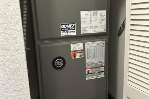 Adosado en venta en Cutler Bay, Florida, 3 dormitorios, 131.55 m2 № 1944744 - foto 15