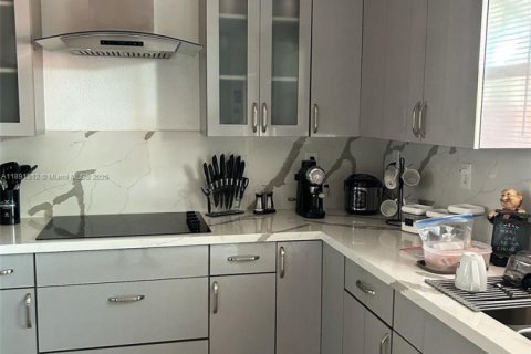 Adosado en venta en Cutler Bay, Florida, 3 dormitorios, 131.55 m2 № 1944744 - foto 12