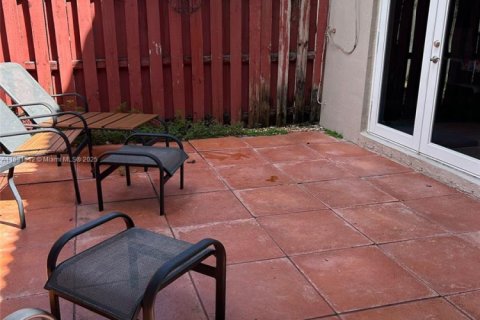 Adosado en venta en Cutler Bay, Florida, 3 dormitorios, 131.55 m2 № 1944744 - foto 24