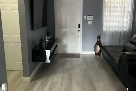 Adosado en venta en Cutler Bay, Florida, 3 dormitorios, 131.55 m2 № 1944744 - foto 5