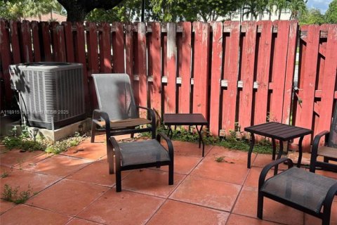 Adosado en venta en Cutler Bay, Florida, 3 dormitorios, 131.55 m2 № 1944744 - foto 23