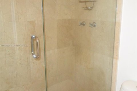 Condo in Miami Beach, Florida, 1 bedroom  № 2022571 - photo 9