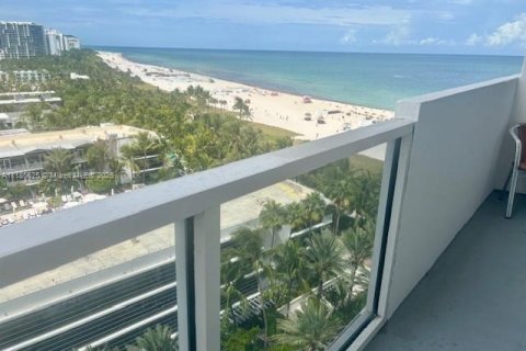 Condo in Miami Beach, Florida, 1 bedroom  № 2022571 - photo 13