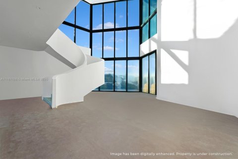 House in North Miami, Florida 7 bedrooms, 803.79 sq.m. № 1691896 - photo 4