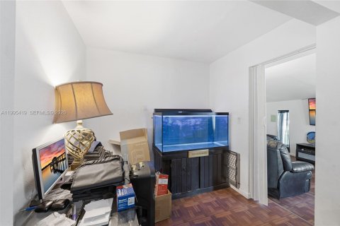 Casa en venta en Miami Gardens, Florida, 3 dormitorios, 124.49 m2 № 2062841 - foto 14