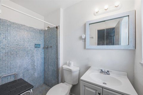 Casa en venta en Miami Gardens, Florida, 3 dormitorios, 124.49 m2 № 2062841 - foto 19