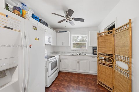 Casa en venta en Miami Gardens, Florida, 3 dormitorios, 124.49 m2 № 2062841 - foto 12