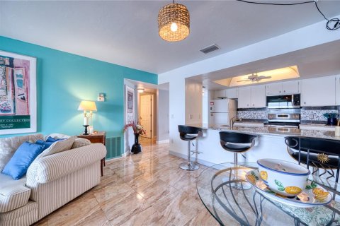 Condo in Punta Gorda, Florida, 3 bedrooms  № 1905789 - photo 8