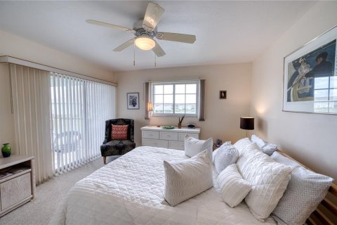 Condo in Punta Gorda, Florida, 3 bedrooms  № 1905789 - photo 18