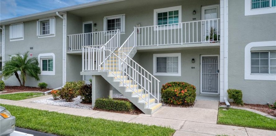 Condo in Punta Gorda, Florida, 3 bedrooms № 1905789