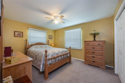 House in Sun City Center, Florida 2 bedrooms, 124.86 sq.m. № 1686457 - photo 14