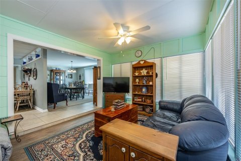 House in Sun City Center, Florida 2 bedrooms, 124.86 sq.m. № 1686457 - photo 13