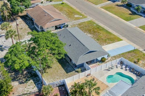 House in Sun City Center, Florida 2 bedrooms, 124.86 sq.m. № 1686457 - photo 21
