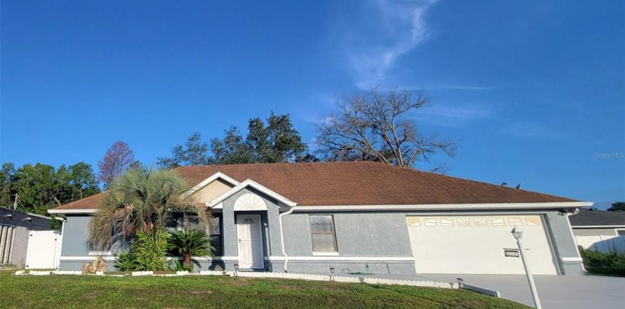 Casa en Ocala, Florida 3 dormitorios, 156.17 m2 № 1910398
