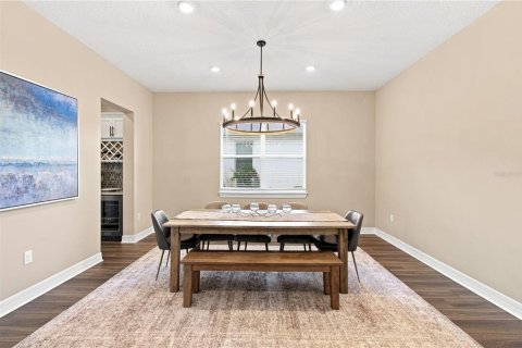 House in Winter Garden, Florida 5 bedrooms, 408.4 sq.m. № 2353198 - photo 11