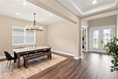 House in Winter Garden, Florida 5 bedrooms, 408.4 sq.m. № 2353198 - photo 12