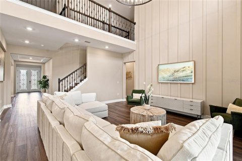 House in Winter Garden, Florida 5 bedrooms, 408.4 sq.m. № 2353198 - photo 25
