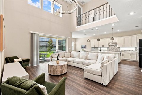 House in Winter Garden, Florida 5 bedrooms, 408.4 sq.m. № 2353198 - photo 27