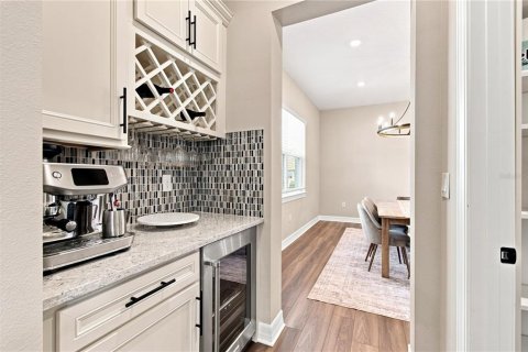House in Winter Garden, Florida 5 bedrooms, 408.4 sq.m. № 2353198 - photo 16