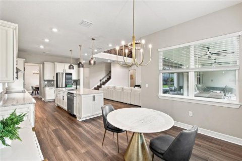 House in Winter Garden, Florida 5 bedrooms, 408.4 sq.m. № 2353198 - photo 24