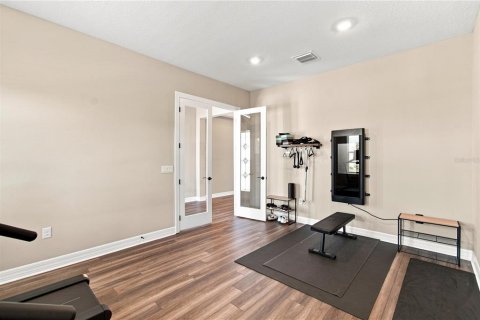 House in Winter Garden, Florida 5 bedrooms, 408.4 sq.m. № 2353198 - photo 9