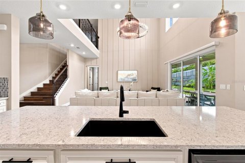 House in Winter Garden, Florida 5 bedrooms, 408.4 sq.m. № 2353198 - photo 22
